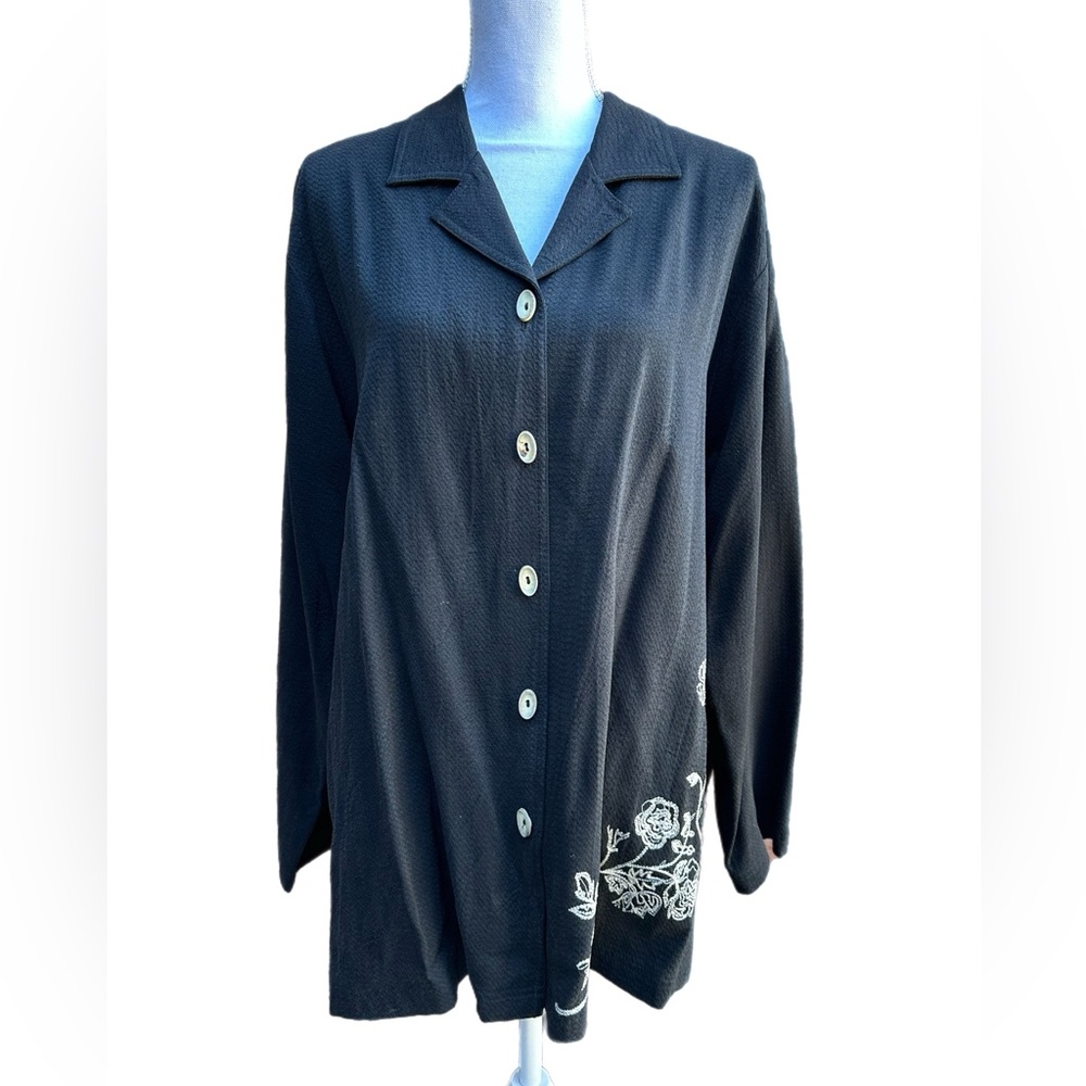 David Dart Women's Black Embroidered Button-Up Tunic Top